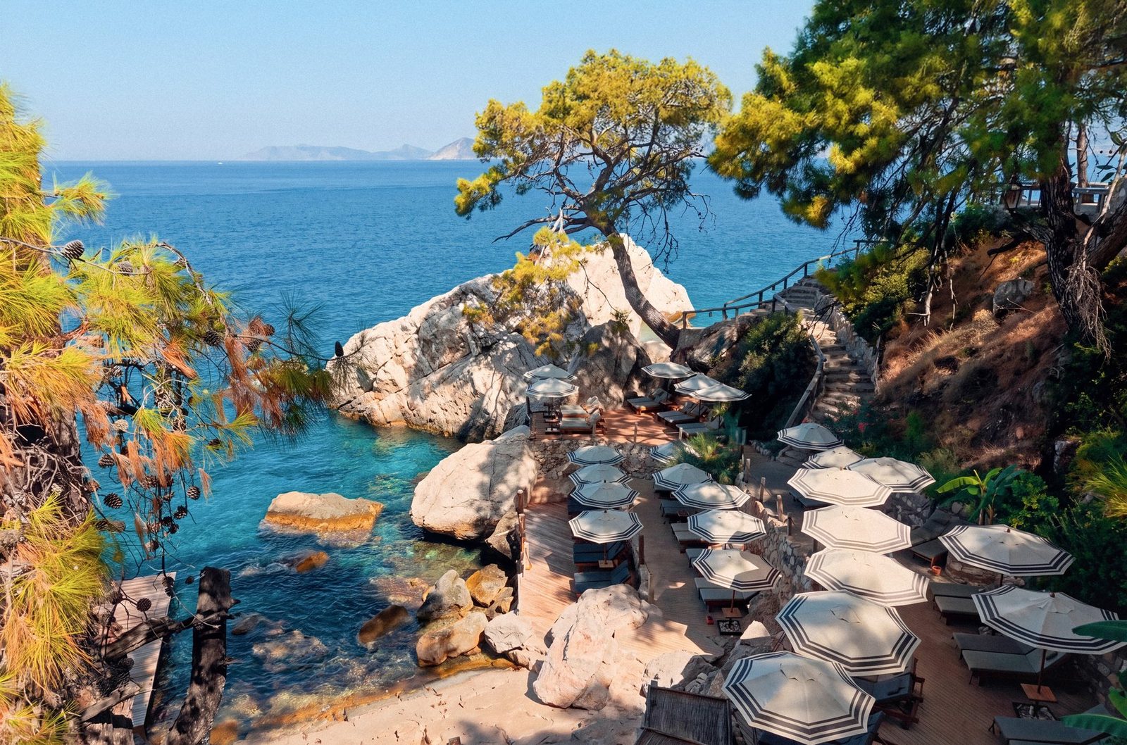 Rups from above, between the pines veya the sea